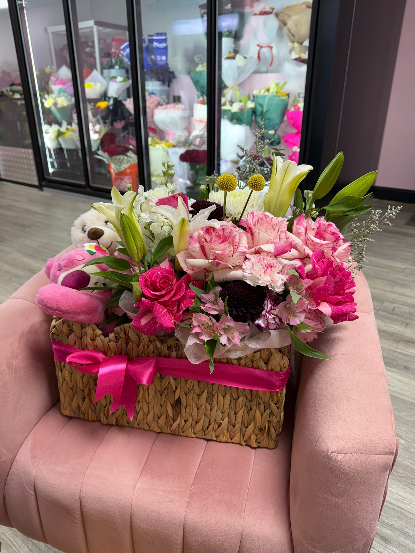 Teddy and flowers basket 🧺