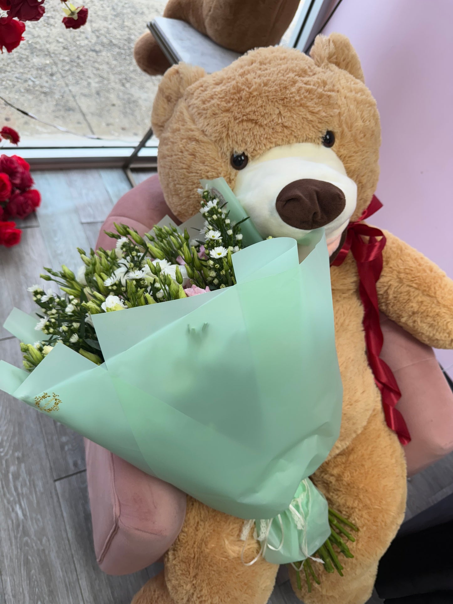 Lisianthum and monte casino bouquet