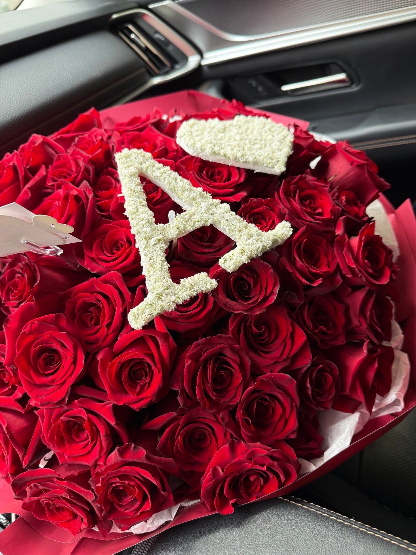 Theo’s signature bouquet