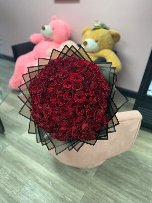 Classic Bouquet of Red Roses